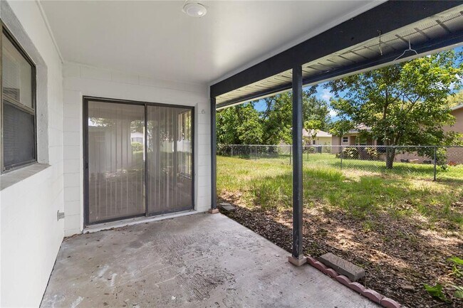 Building Photo - 406 Long Dr