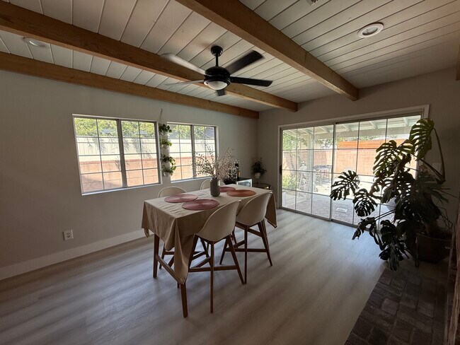 Building Photo - 7700 Alcove Ave