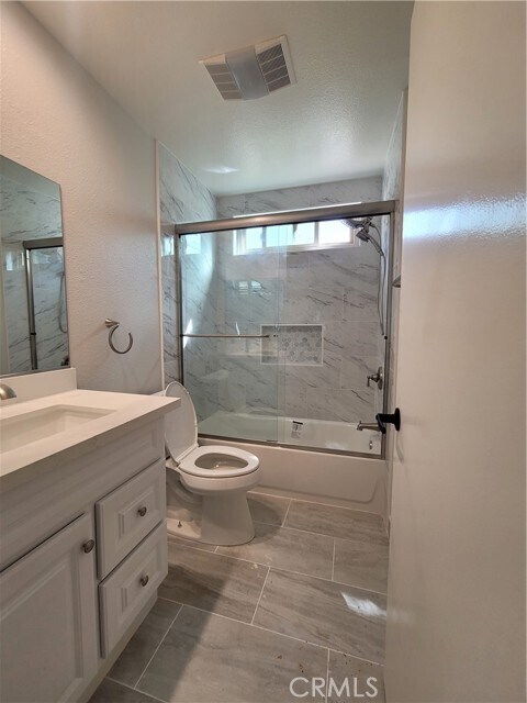 Building Photo - 2648 Tarrytown Dr