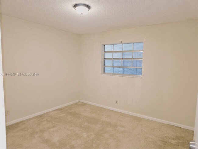 Building Photo - 4140 NW 44th Ave