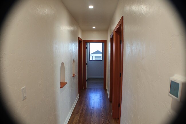 Building Photo - 3827 W Ave 42