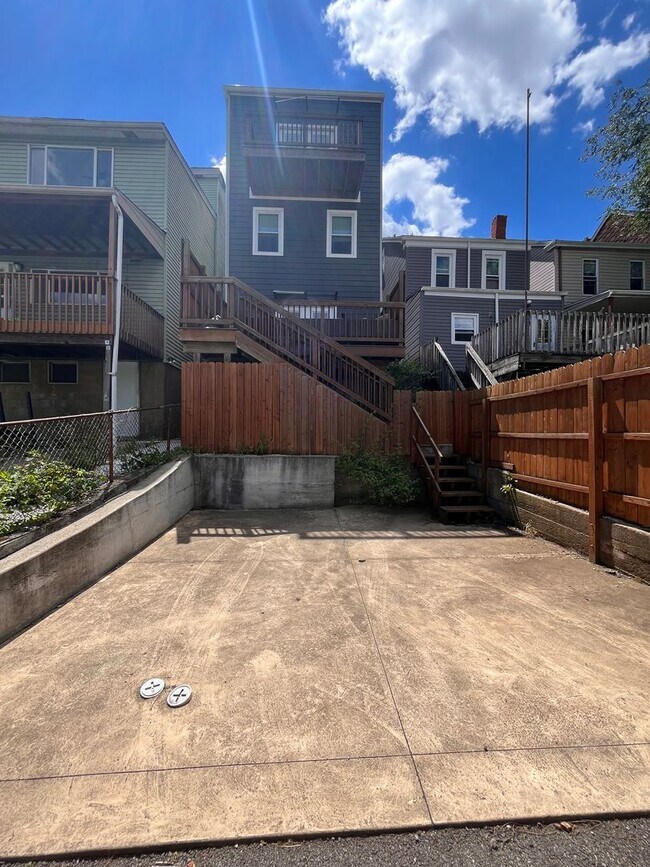 Building Photo - Lawrenceville 3 Bed, 2.5 Bath House with Parking for Lease July 1!