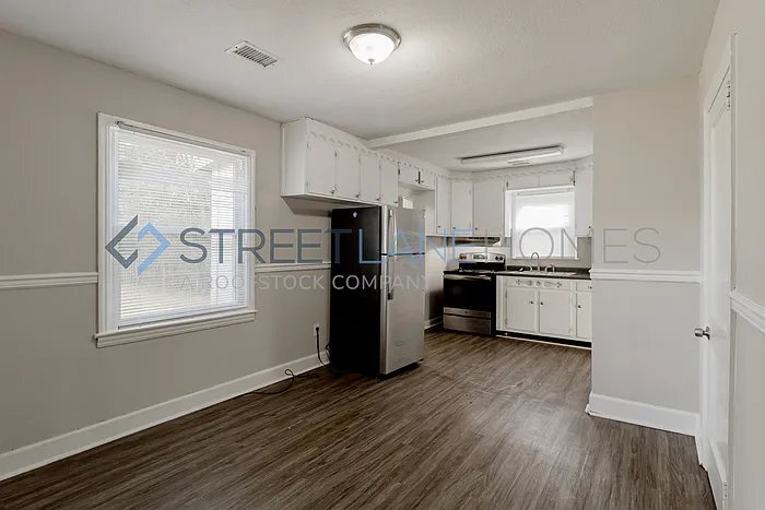 Building Photo - 209 Peachtree Cir