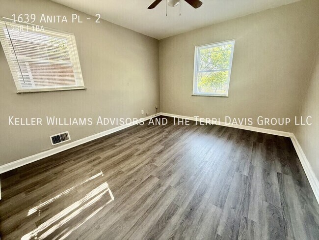 Building Photo - 1639 Anita Pl