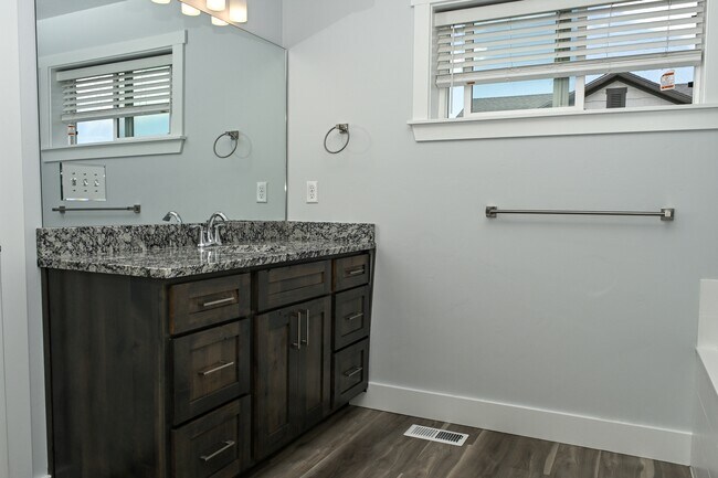 Building Photo - 2041 N 380 E