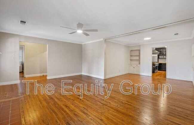 Building Photo - 1708 W Myrtle Ave