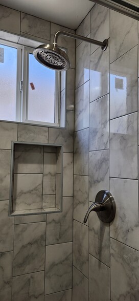 Bathroom Shower - 5614 Riverton Ave