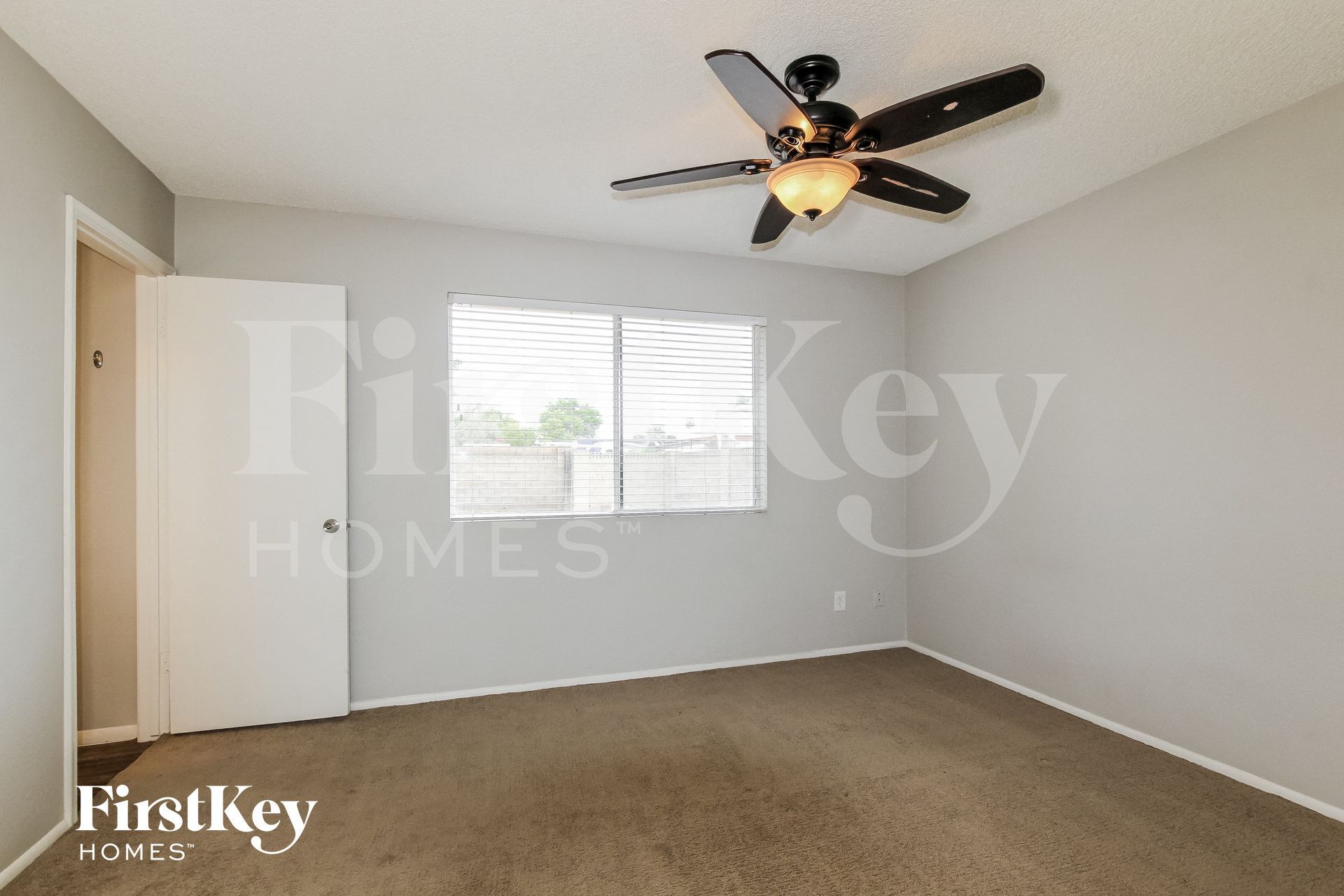 Building Photo - 3846 W Dalphin Rd