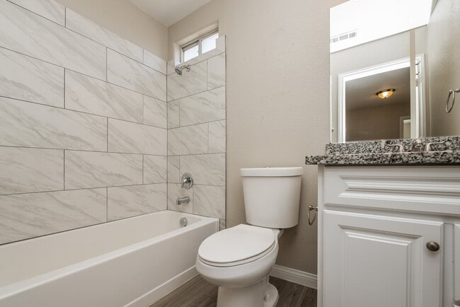 Building Photo - 2506 Influential Ct