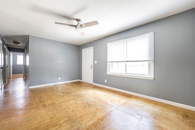 Building Photo - 1032 Taylors Mill Rd