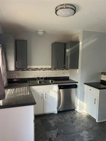 Building Photo - 4605 Navajo Dr