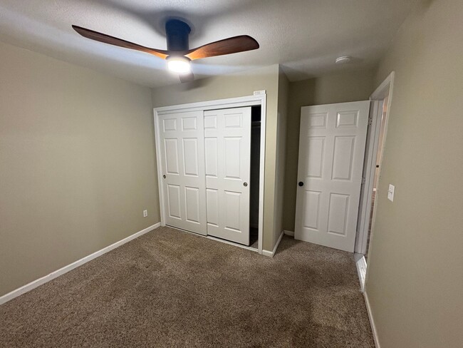 Building Photo - Great 4 bedroom home with pool