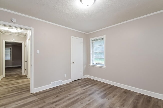 Building Photo - 5041 Davis Cove