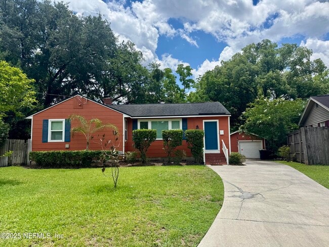 Primary Photo - 1327 Azalea Dr