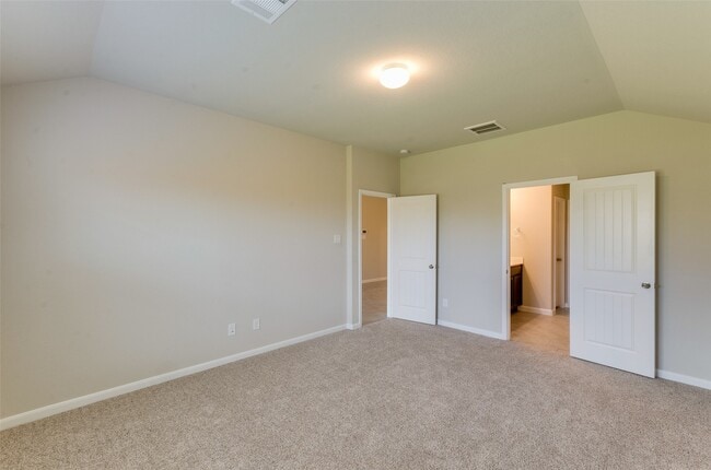 Building Photo - 2213 Del Mar Dr