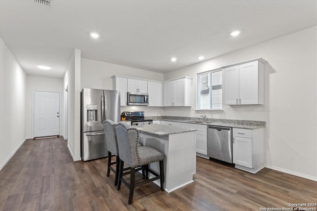 Building Photo - 808 Beacon Hts