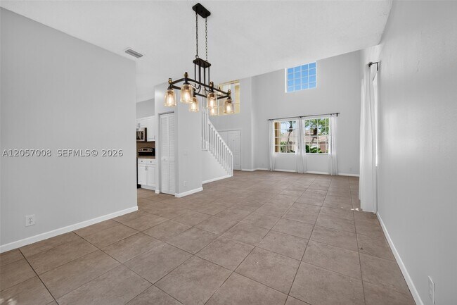 Building Photo - 498 Cambridge Ln
