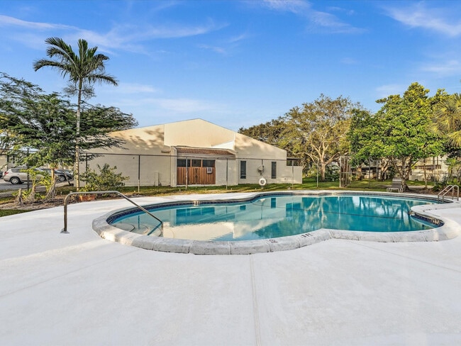 Building Photo - 1381 NW 99th Ave