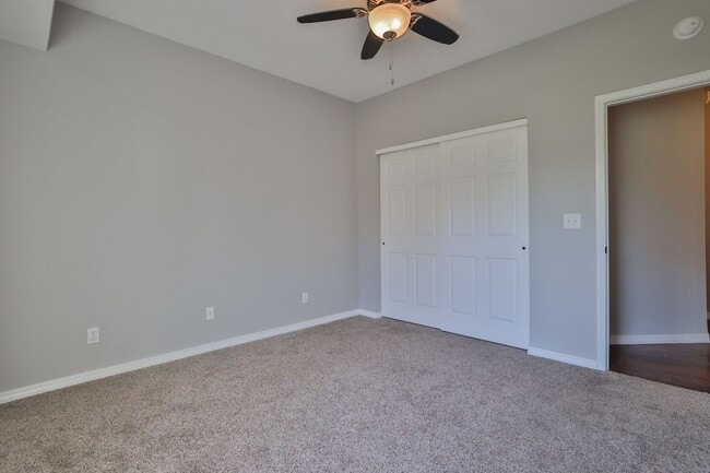 Building Photo - 3 Bedroom, 2 Bath House in Edwardsville