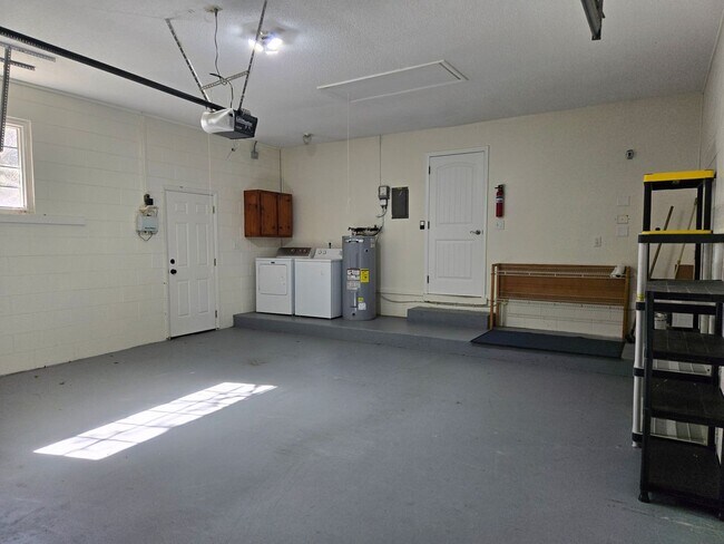 Building Photo - 3/2 in Clermont - No HOA