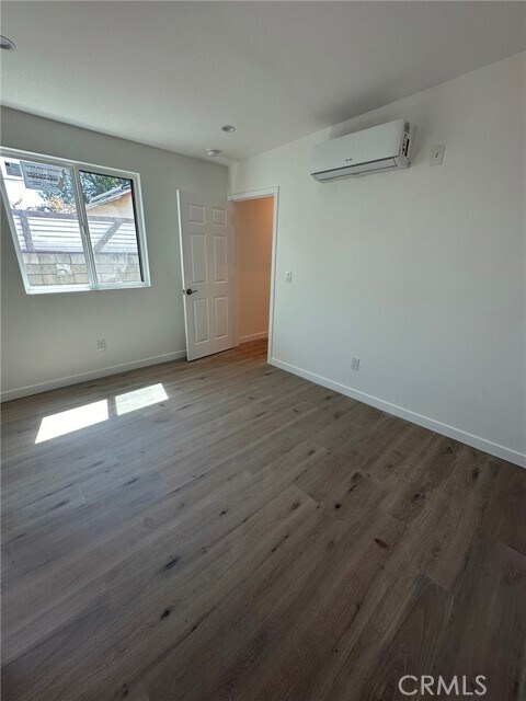 Building Photo - 8006 Rhodes Ave