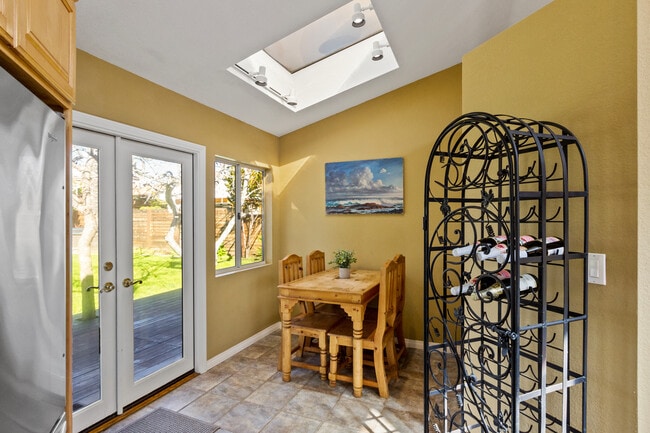 Building Photo - 1214 Emerald St