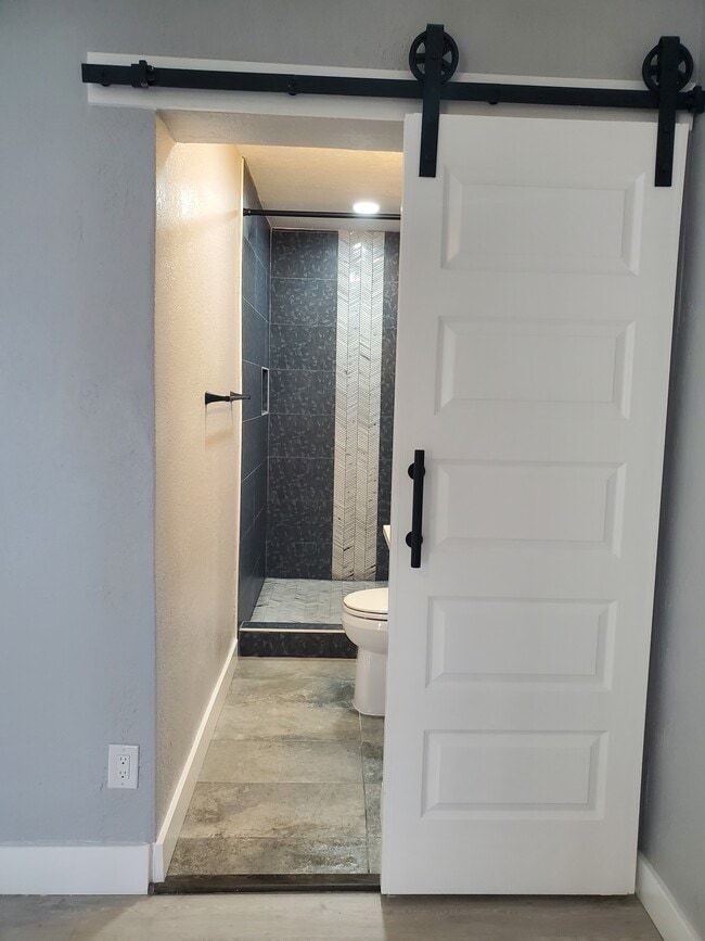 Building Photo - 2454 Australia Way E