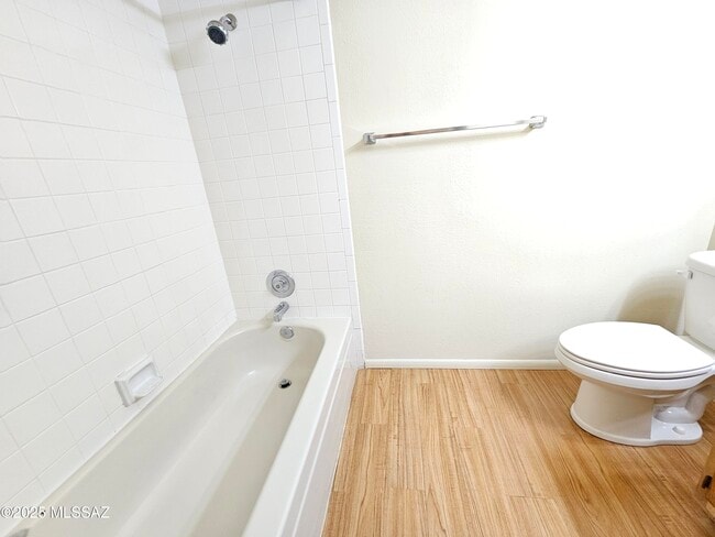 Building Photo - 5750 N Camino Esplendora