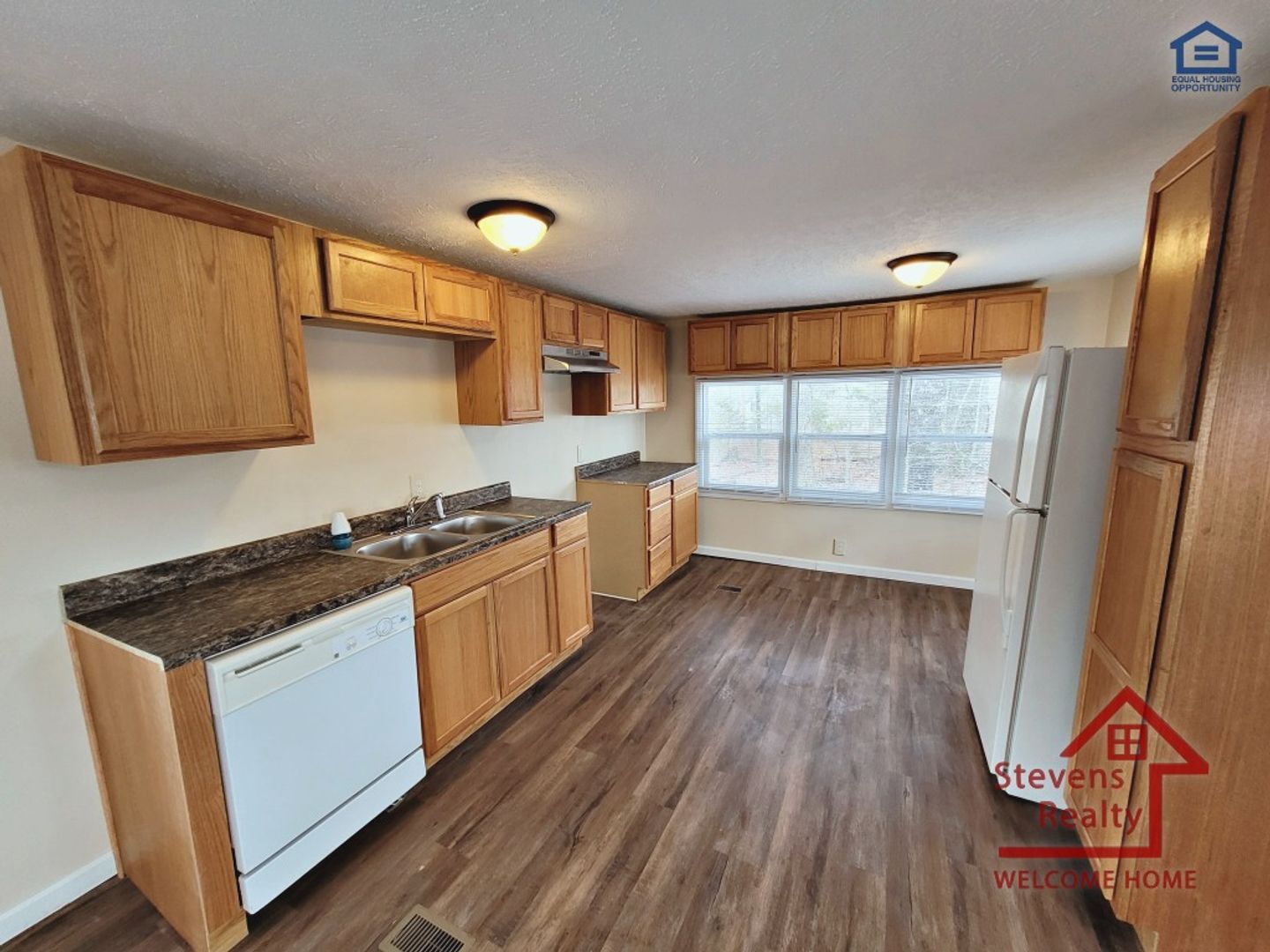 Building Photo - 271 C C Camp Rd