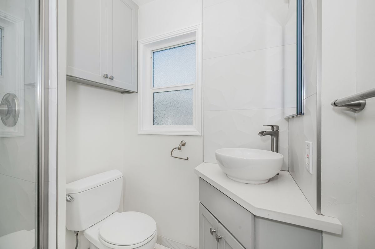 Building Photo - 4804 Rose Ave