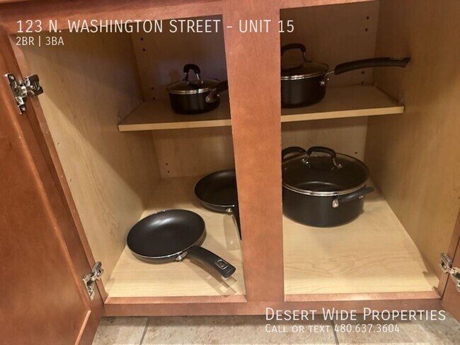 Building Photo - 123 N Washington St