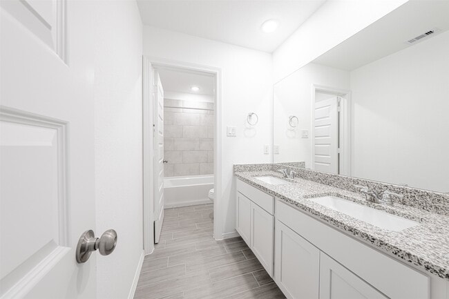 Building Photo - 5731 Tabula Rasa Dr