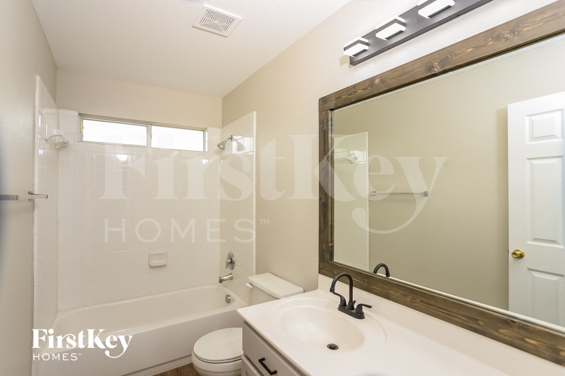 Building Photo - 10106 Caspian Ledge