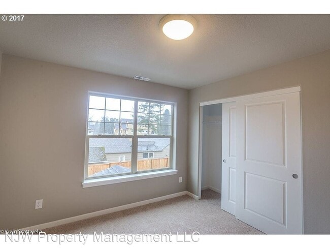 Building Photo - 4 br, 3 bath House - 17955 SW Meadowbrook Way