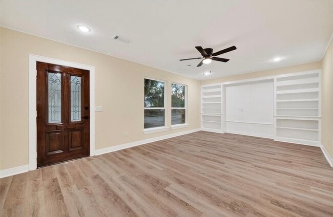 Building Photo - 2725 Avenue F