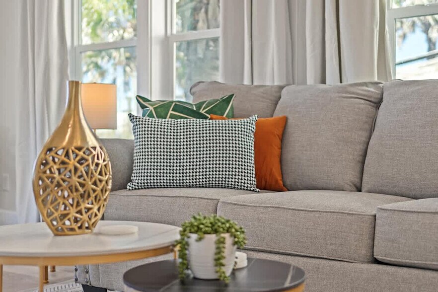 Building Photo - 9618 Beach Blvd