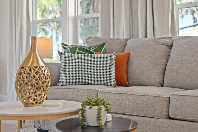 Building Photo - 9618 Beach Blvd