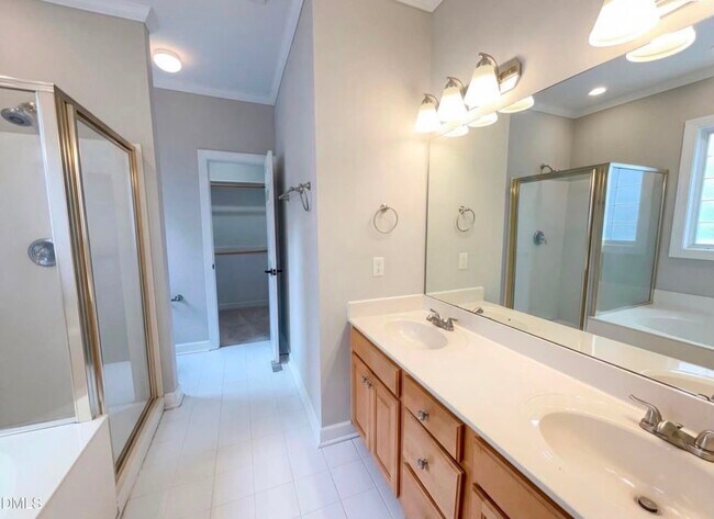 Building Photo - 6609 Mafolie Ct