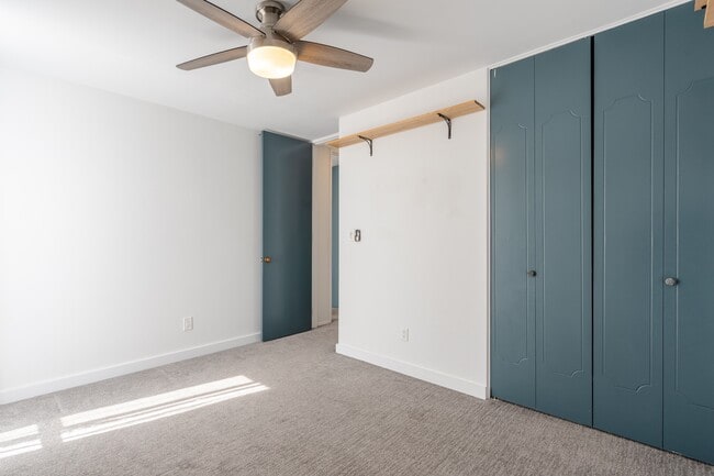 Building Photo - 6455 La Jolla BoulevardUnit 245 Ln