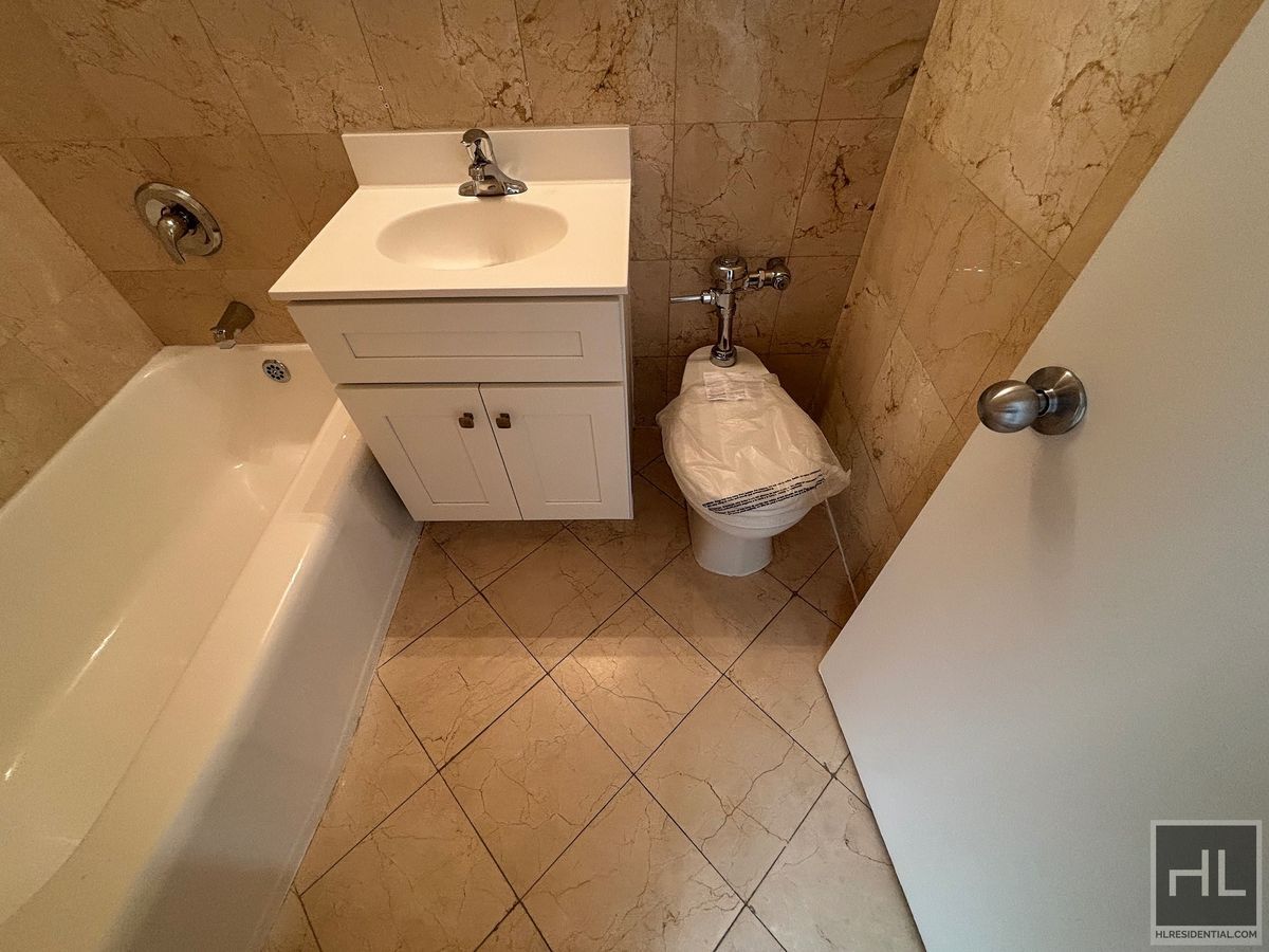 Building Photo - East 79th Street