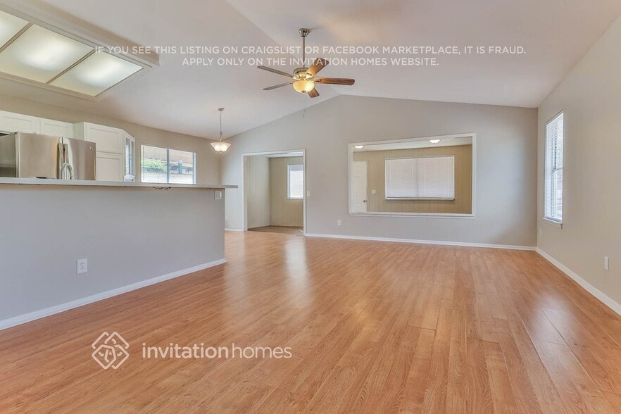 Building Photo - 464 N Orlando Cir