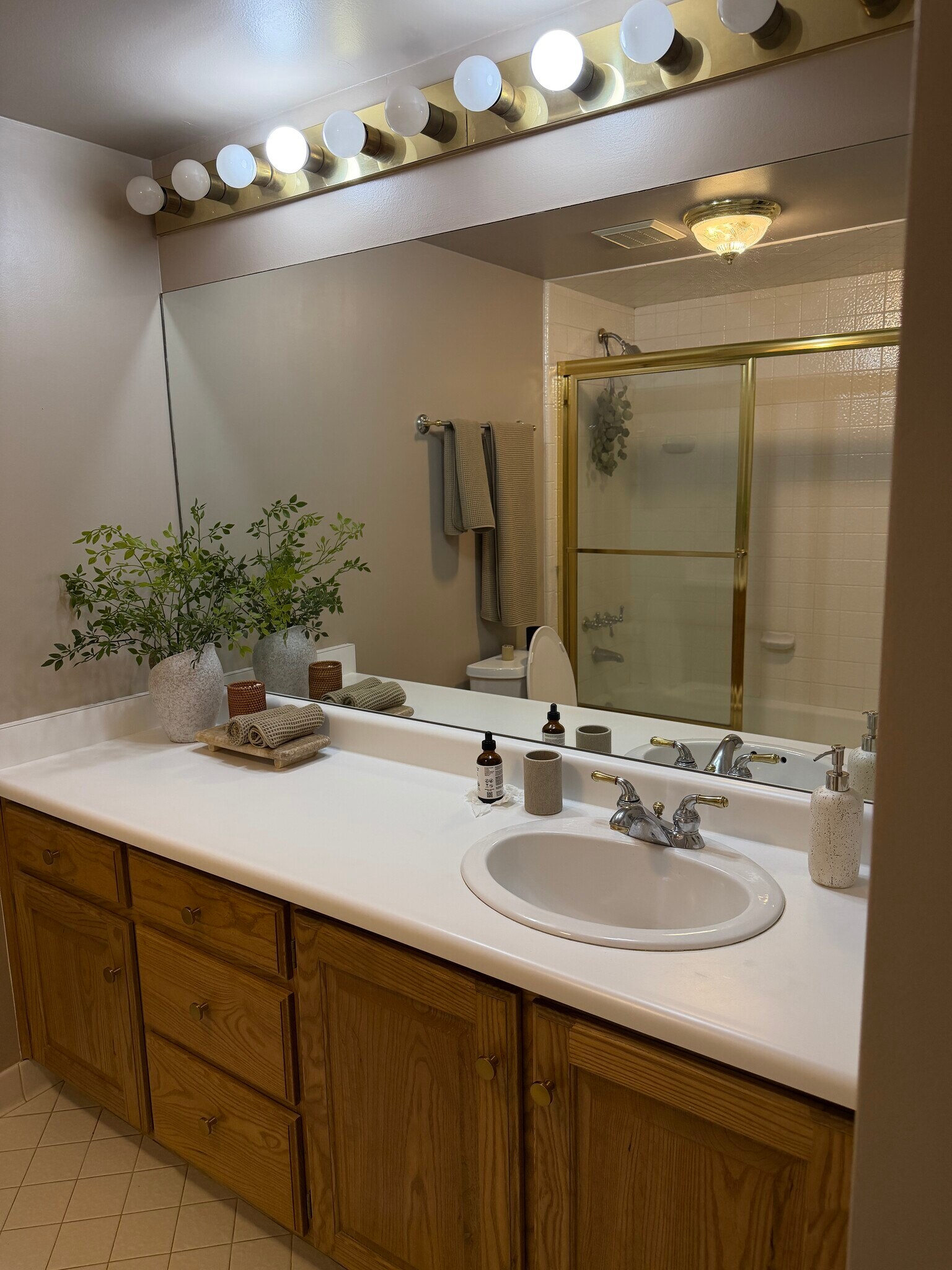 Building Photo - 426 S 1000 E