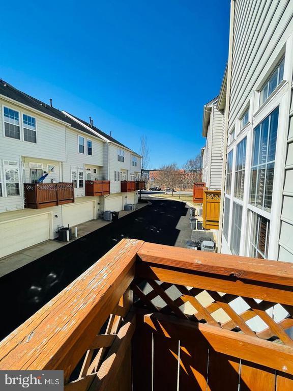 Building Photo - 708 Scarburgh Way