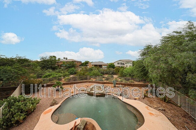 Building Photo - 6033 E Smokehouse Trail