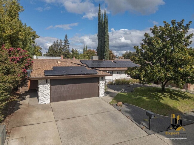 Building Photo - 1814 Vista Creek Dr