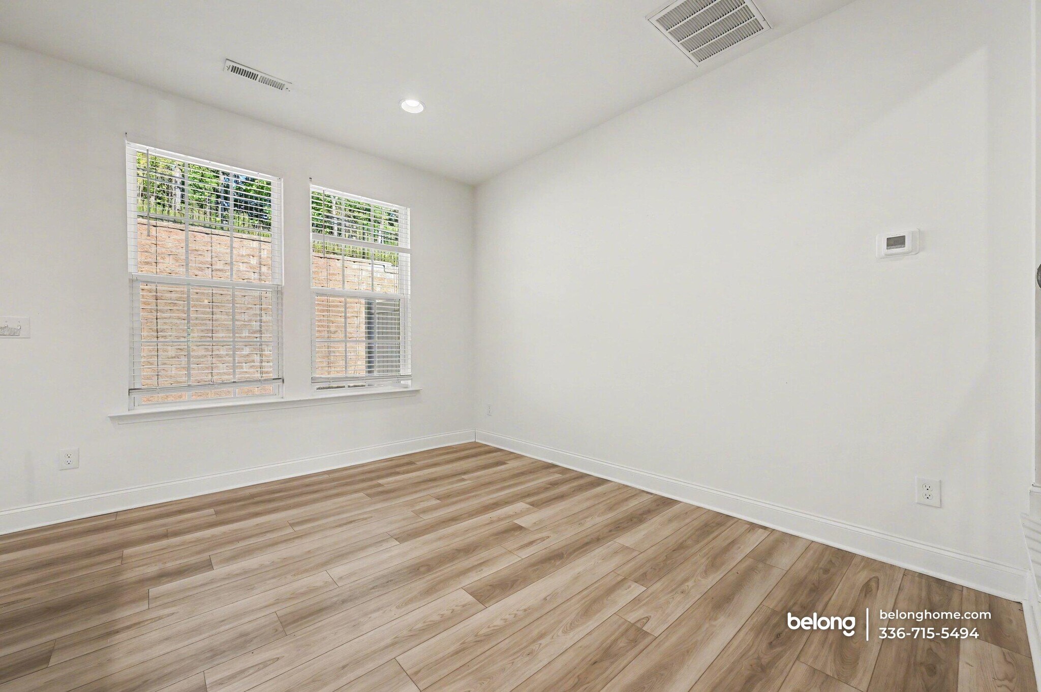 Building Photo - 2100 Solana Wds Dr