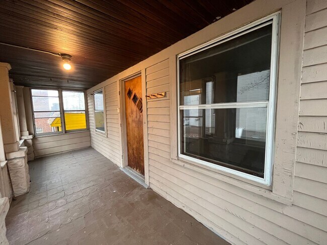 Building Photo - 3865 W 16th St