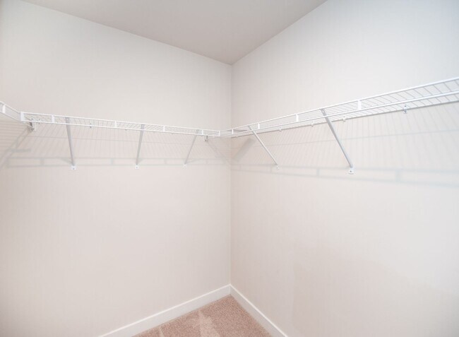 Building Photo - 3BR/2.5BA Modern Townhome on Spartanburg’s...