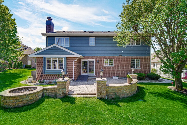 Building Photo - 10700 Churchill Dr