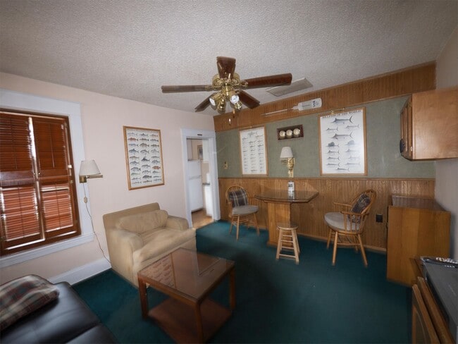 Building Photo - 3914 Herschel St